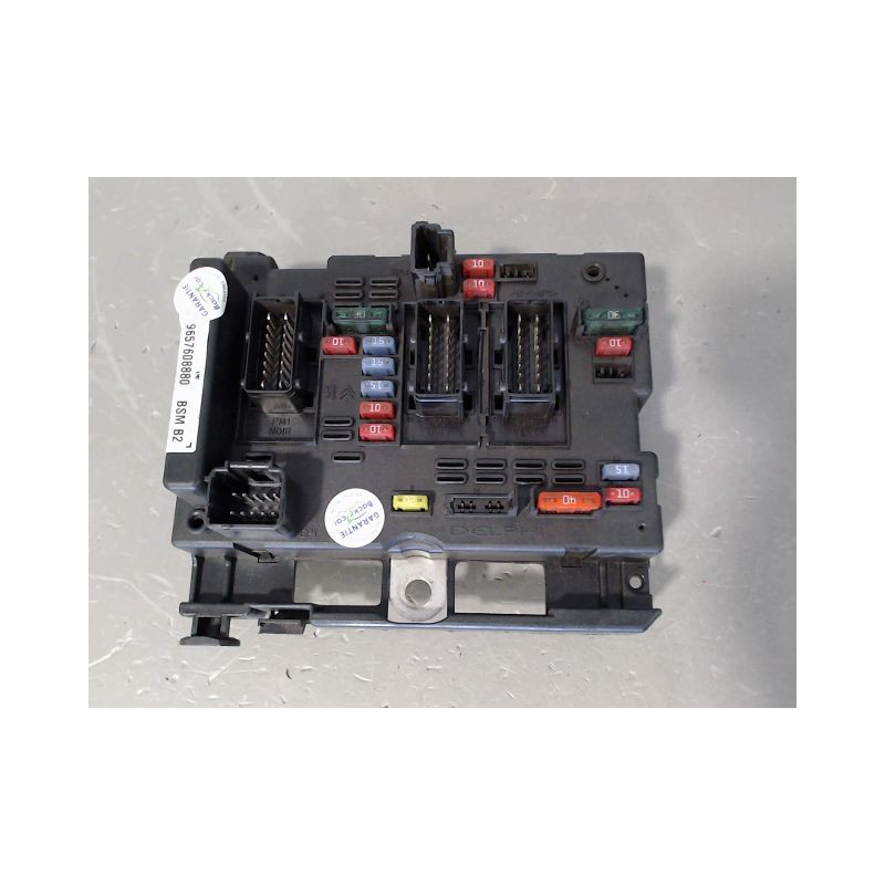 BOITE A FUSIBLES PEUGEOT 307 2001-2005