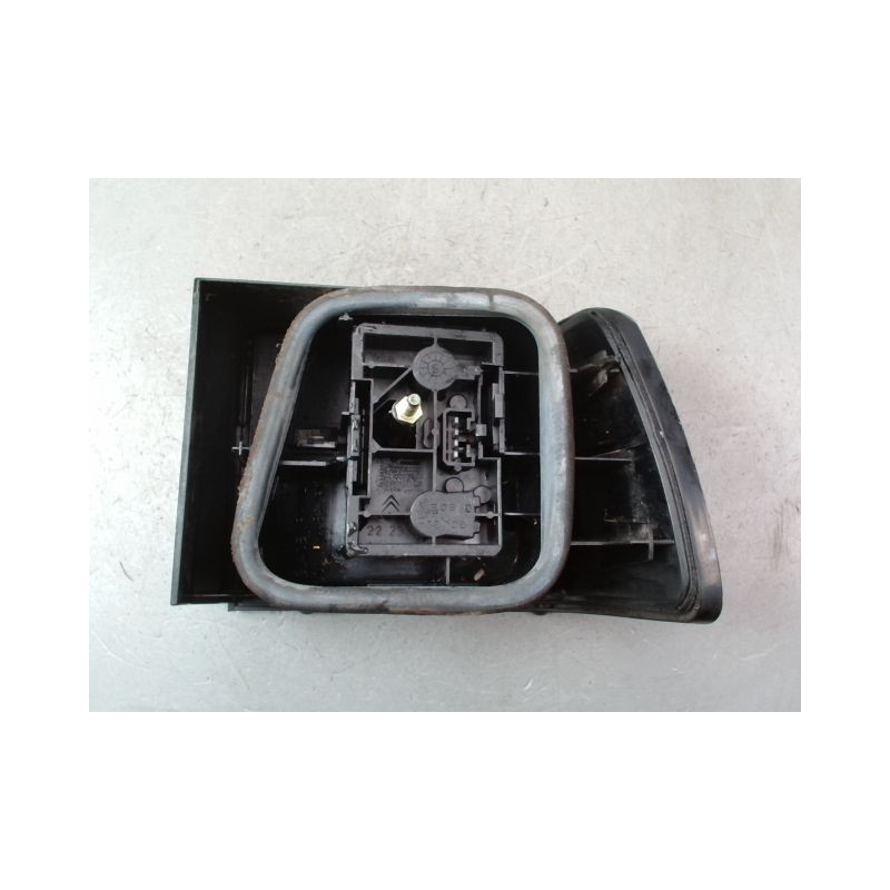 FEU ARRIERE GAUCHE  CITROEN XANTIA Phase 1 1993-1998