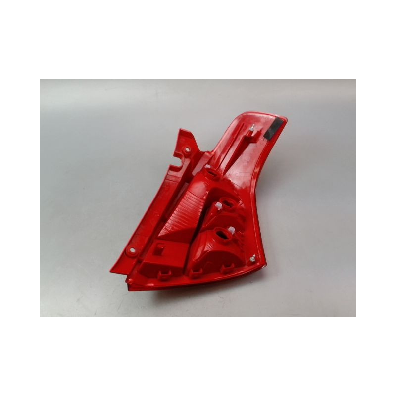 FEU ARRIERE GAUCHE  SUZUKI SWIFT III 2005-2011