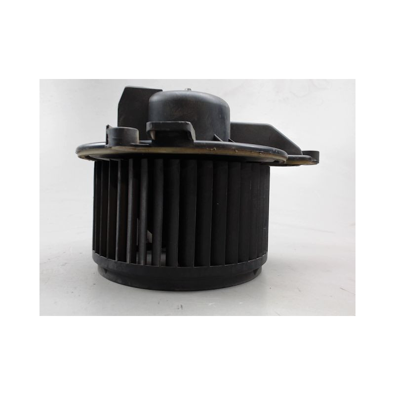 MOTEUR VENTILATEUR CHAUFFAGE IVECO 35C13