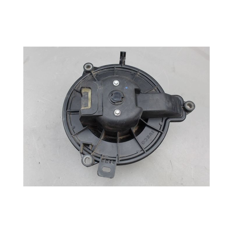 MOTEUR VENTILATEUR CHAUFFAGE IVECO 35C13