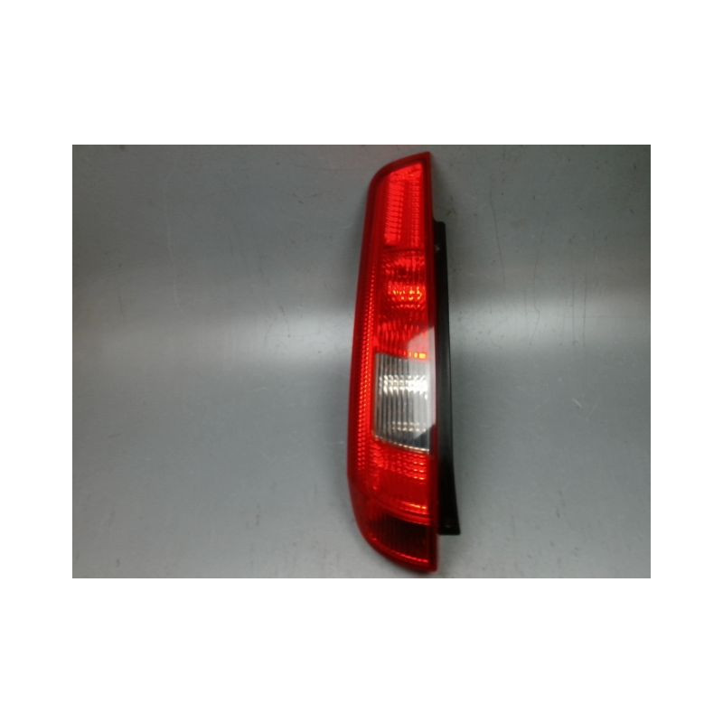 FEU ARRIERE GAUCHE  FORD FIESTA 02 -05