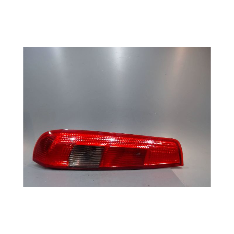 FEU ARRIERE GAUCHE  FORD FIESTA