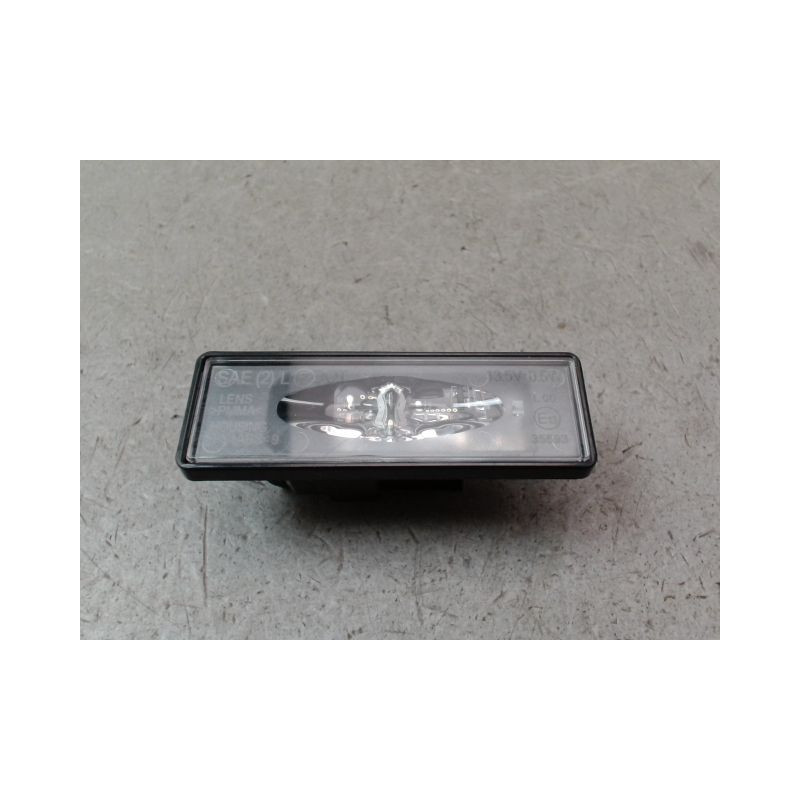 ECLAIREUR PLAQUE DE POLICE GAUCHE DACIA SANDERO 2008-