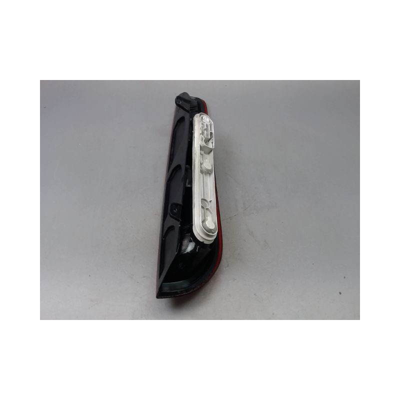 FEU ARRIERE GAUCHE  FORD FOCUS SW 2005-2007