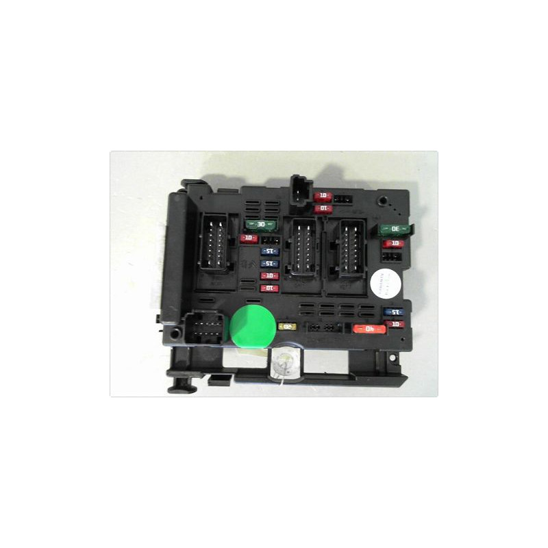 BOITE A FUSIBLES PEUGEOT 206 98-09