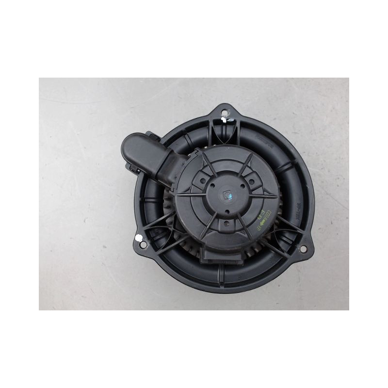 MOTEUR VENTILATEUR CHAUFFAGE KIA CEE-D
