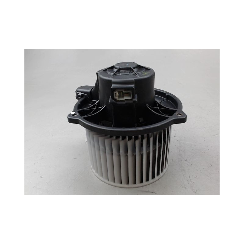 MOTEUR VENTILATEUR CHAUFFAGE KIA CEE-D