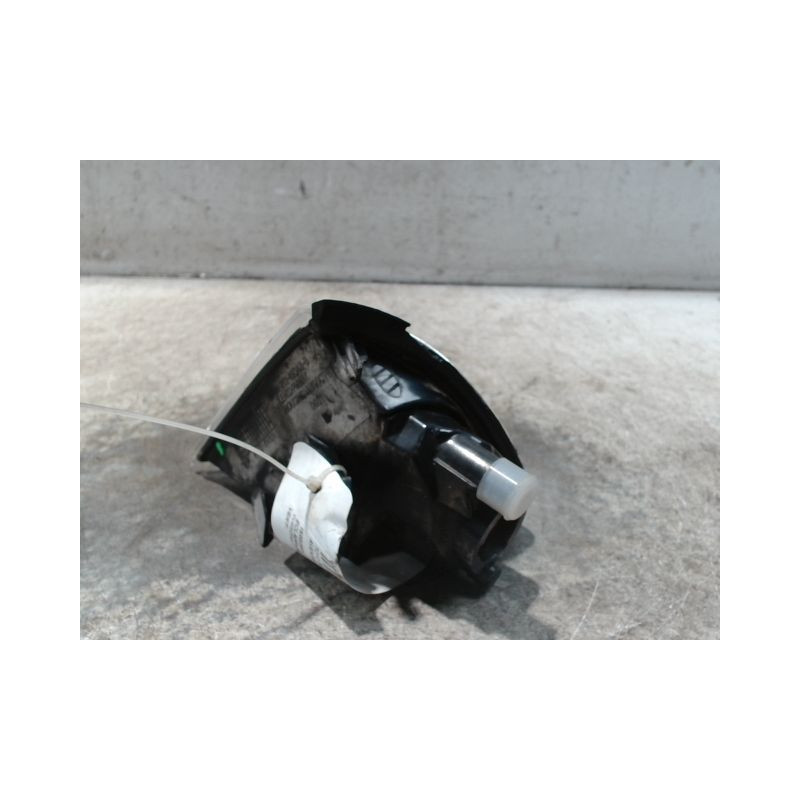 CLIGNOTANT DROIT TOYOTA AVENSIS 2000-2003