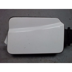 VOLET DE TRAPPE CARBURANT