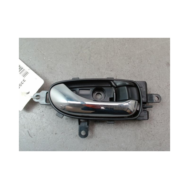 POIGNEE INTERIEURE PORTE AVANT DROIT NISSAN LEAF 2011-...