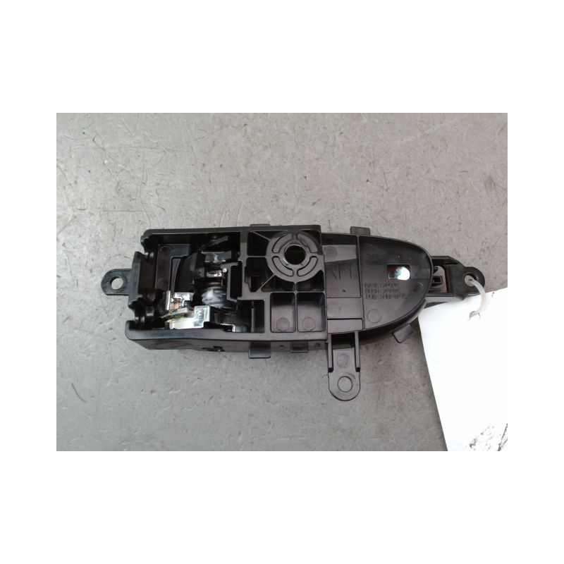 POIGNEE INTERIEURE PORTE AVANT DROIT NISSAN LEAF 2011-...