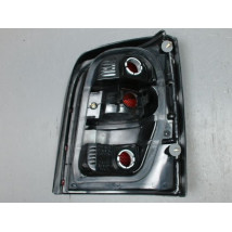 FEU ARRIERE GAUCHE  NISSAN MICRA 96-98