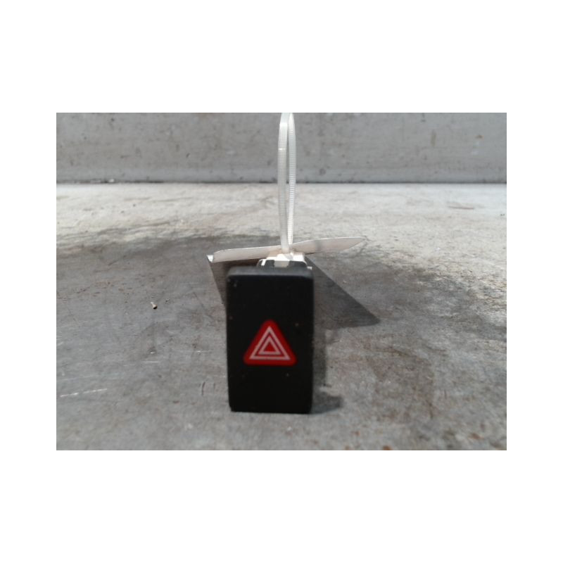 BOUTON DE WARNING VOLKSWAGEN GOLF VI 2008-