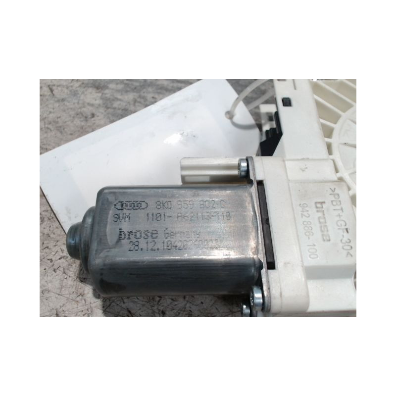 MECANISME+MOTEUR LEVE-GLACE AVANT DROIT AUDI A1