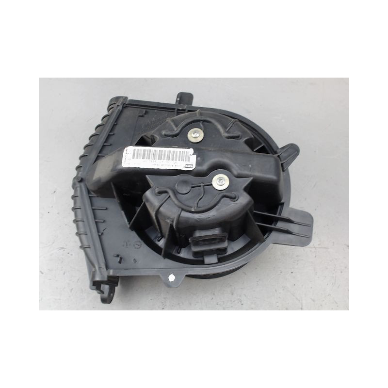 MOTEUR VENTILATEUR CHAUFFAGE RENAULT MEGANE