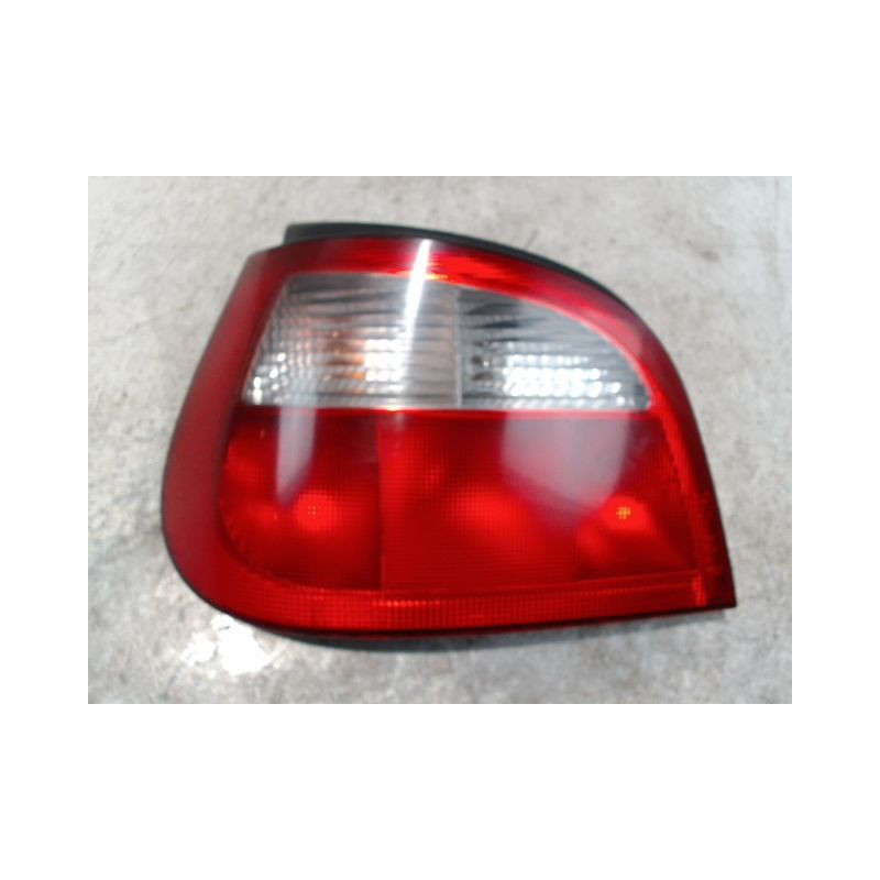 FEU ARRIERE GAUCHE  RENAULT MEGANE I PH2 99-02