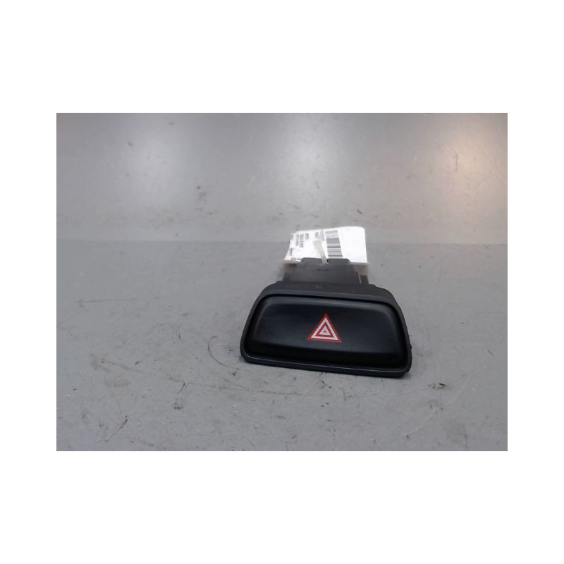 BOUTON DE WARNING KIA PICANTO