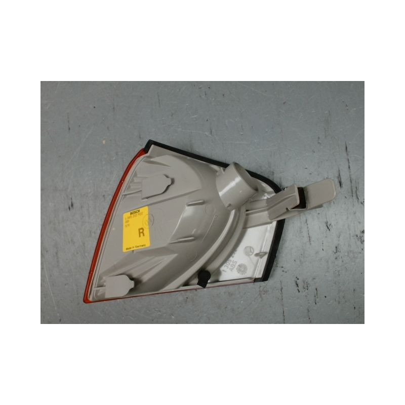 CLIGNOTANT DROIT MERCEDES C220