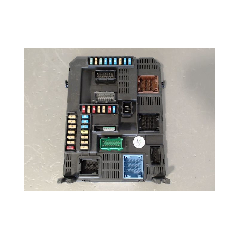 BOITIER GESTION HABITACLE PEUGEOT 208 PH2 2015-
