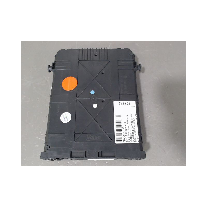BOITIER GESTION HABITACLE PEUGEOT 208 12-15