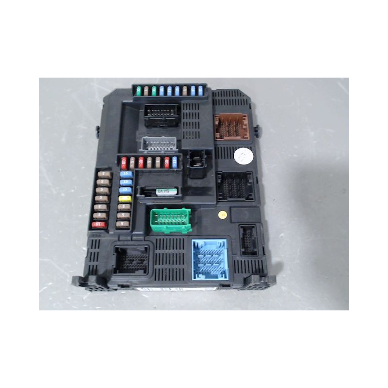 BOITIER GESTION HABITACLE PEUGEOT 208 12-15