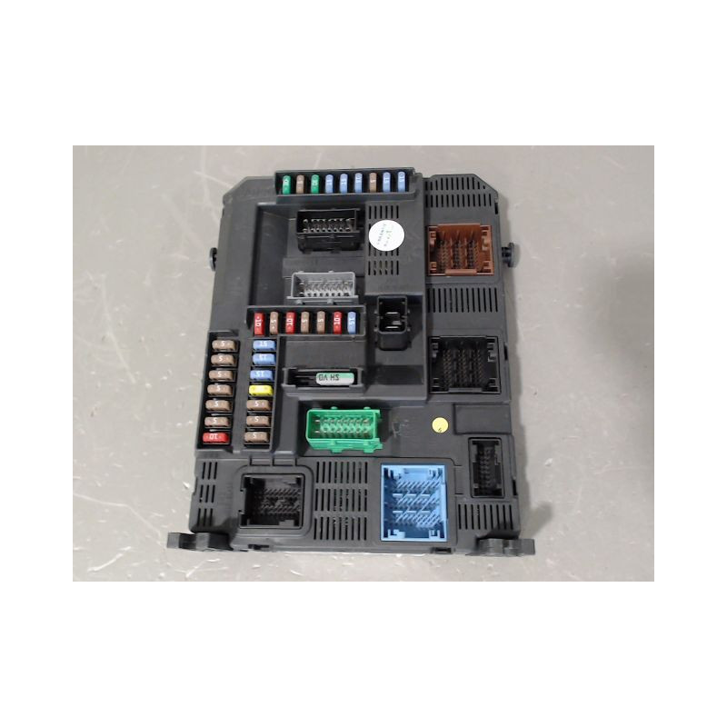 BOITIER GESTION HABITACLE PEUGEOT 208 12-15