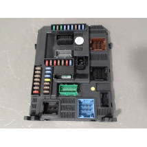 BOITIER GESTION HABITACLE PEUGEOT 208 12-15