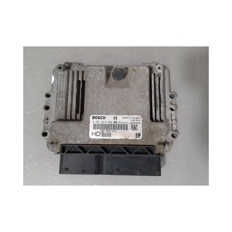 CALCULATEUR MOTEUR OPEL ZAFIRA