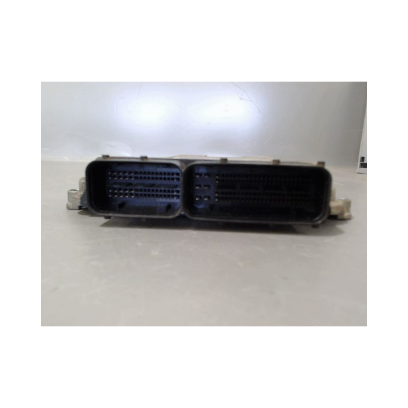 CALCULATEUR MOTEUR OPEL ZAFIRA