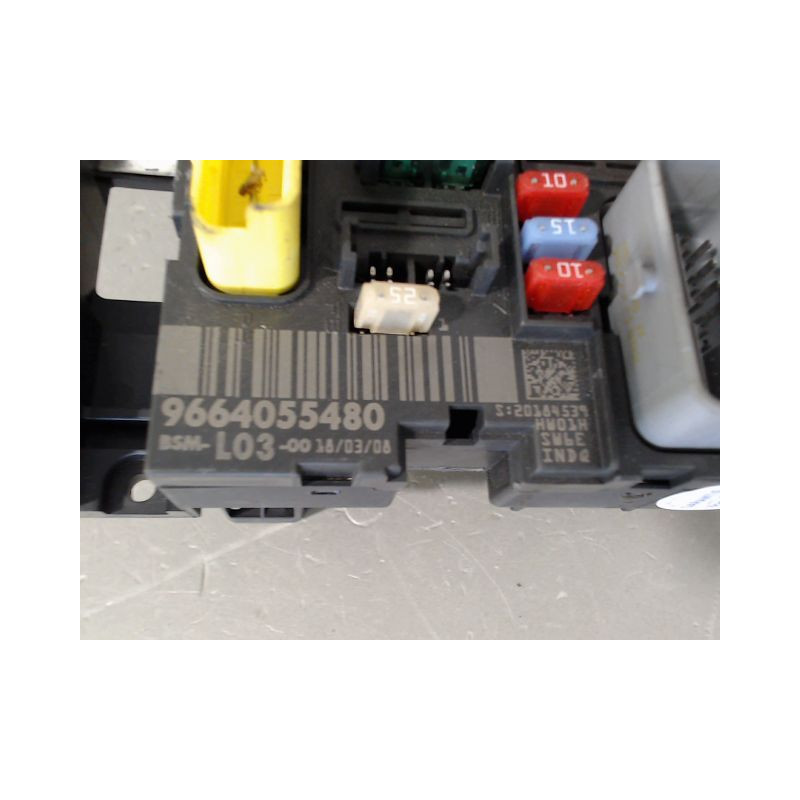 BOITE A FUSIBLES PEUGEOT 1007