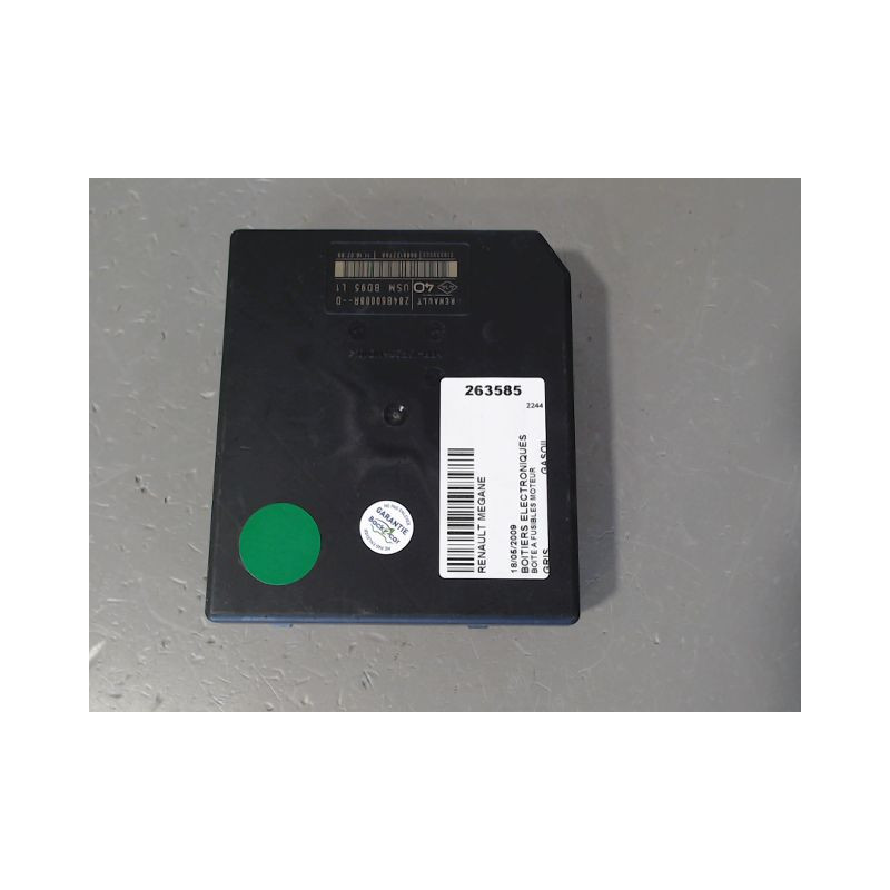 BOITE A FUSIBLES RENAULT MEGANE