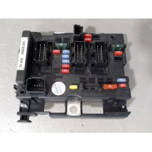 BOITE A FUSIBLES PEUGEOT 206