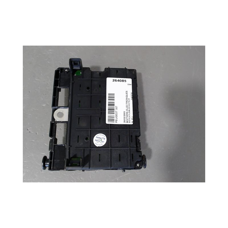 BOITE A FUSIBLES PEUGEOT 307