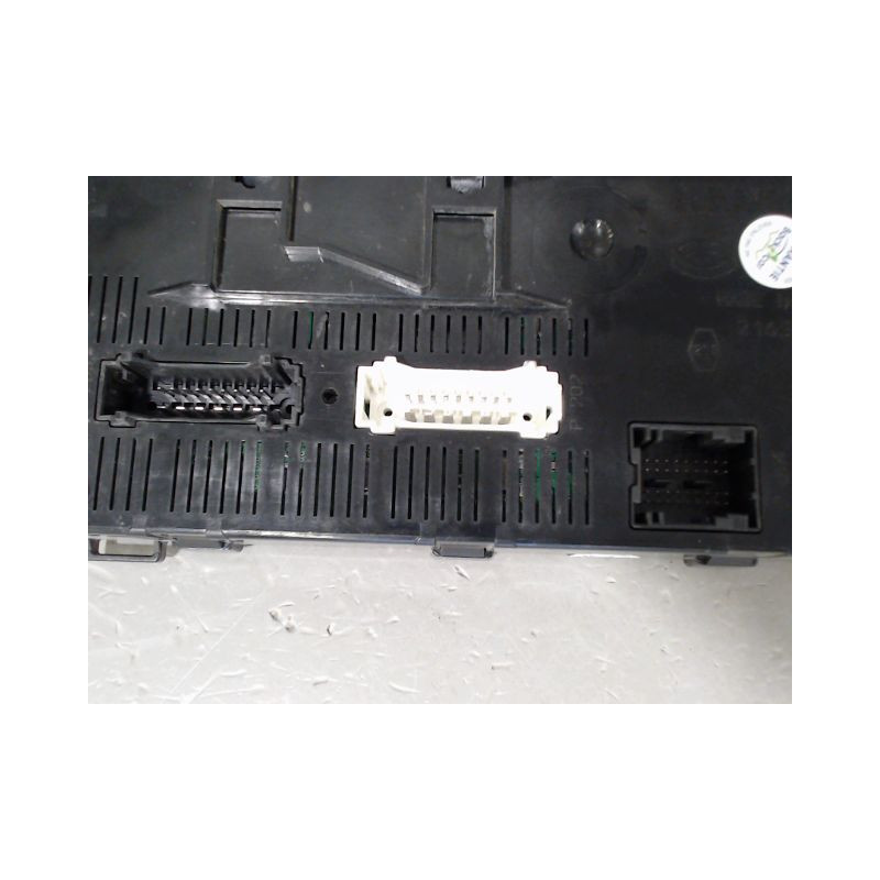 BOITIER GESTION HABITACLE RENAULT CLIO