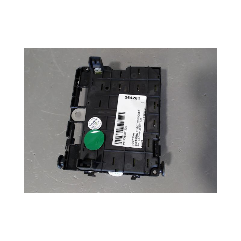 BOITE A FUSIBLES PEUGEOT 206