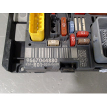 BOITE A FUSIBLES CITROEN C4