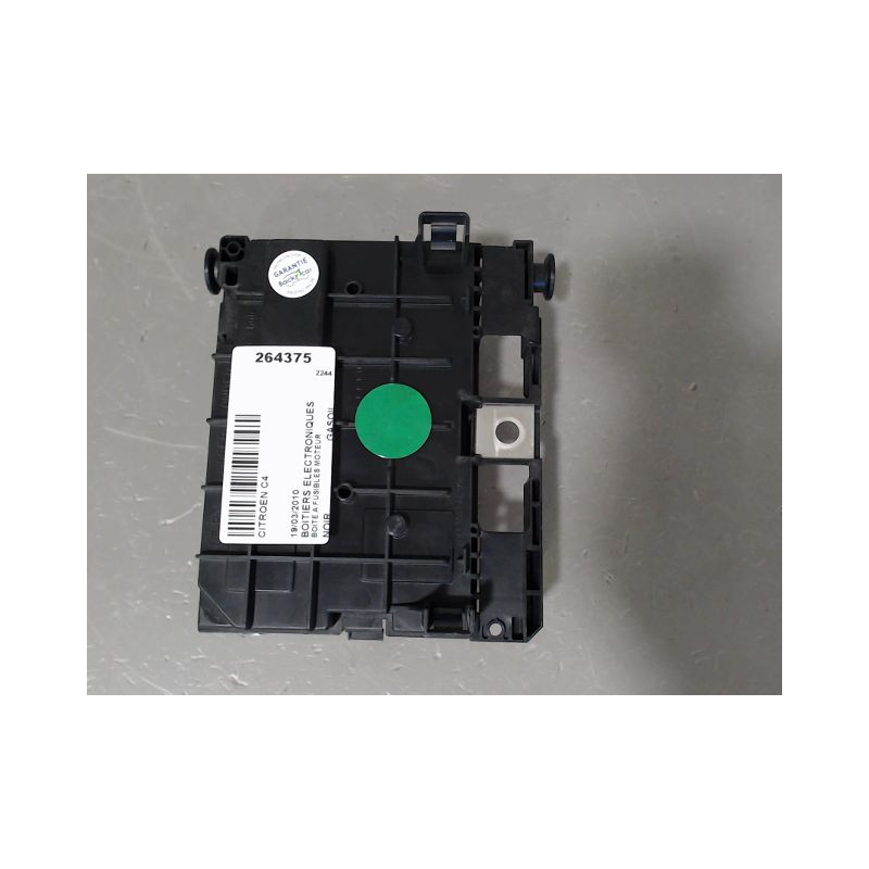 BOITE A FUSIBLES CITROEN C4