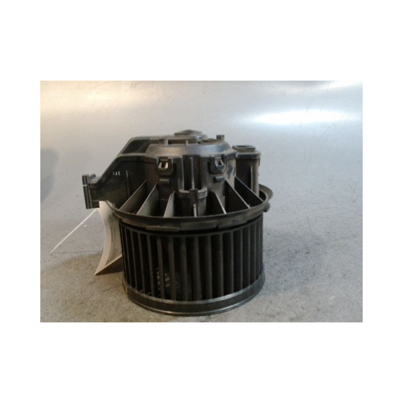 MOTEUR VENTILATEUR CHAUFFAGE FORD FIESTA