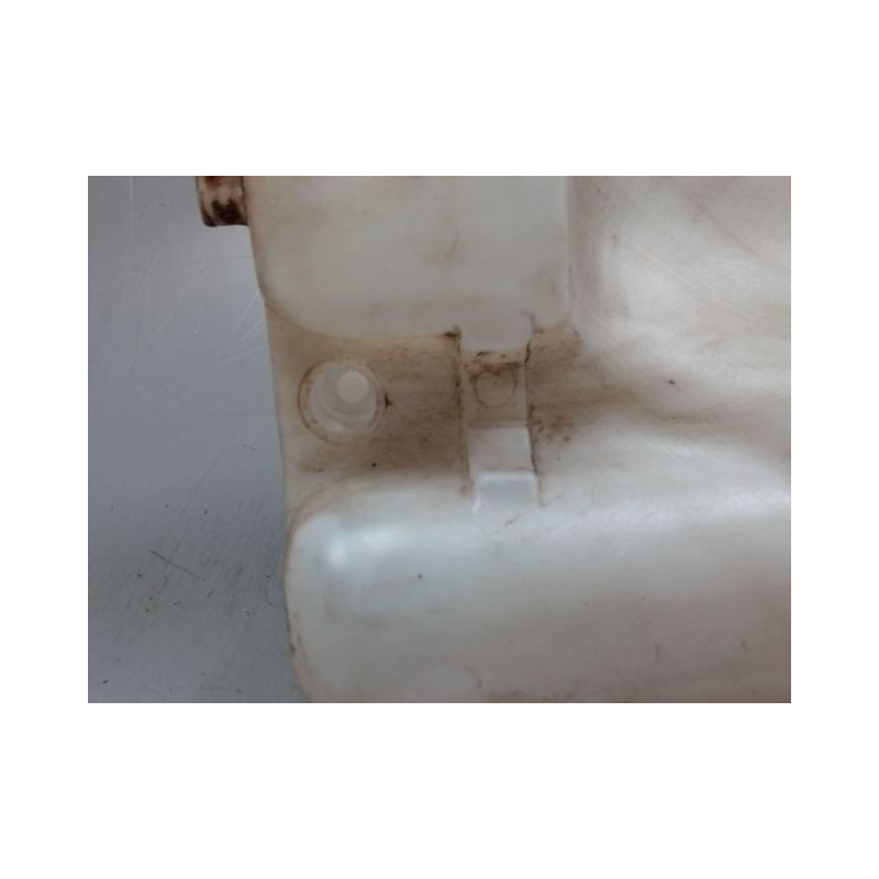 RESERVOIR LAVE-GLACE AVANT RENAULT MEGANE III 2008-
