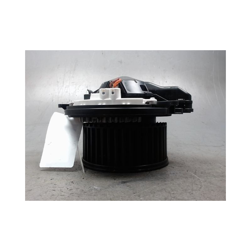 MOTEUR VENTILATEUR CHAUFFAGE B.M.W. SERIE 4