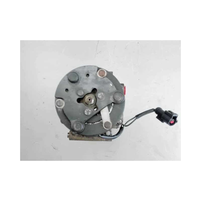 COMPRESSEUR AIR CONDITIONNE FORD FIESTA