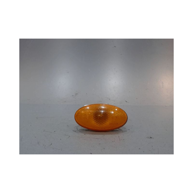 REPETITEUR AILE DROIT NISSAN PIXO