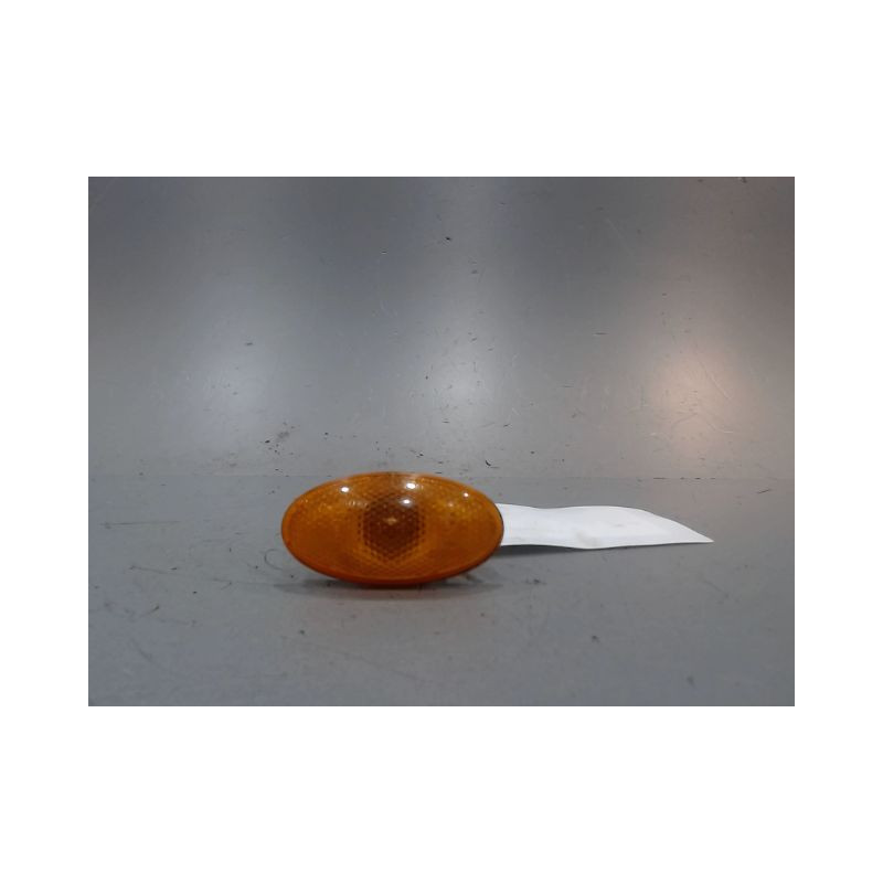 REPETITEUR AILE GAUCHE NISSAN PIXO