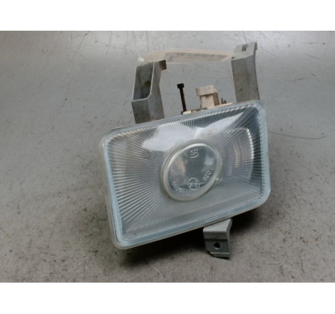 PHARE ANTIBROUILLARD AVD