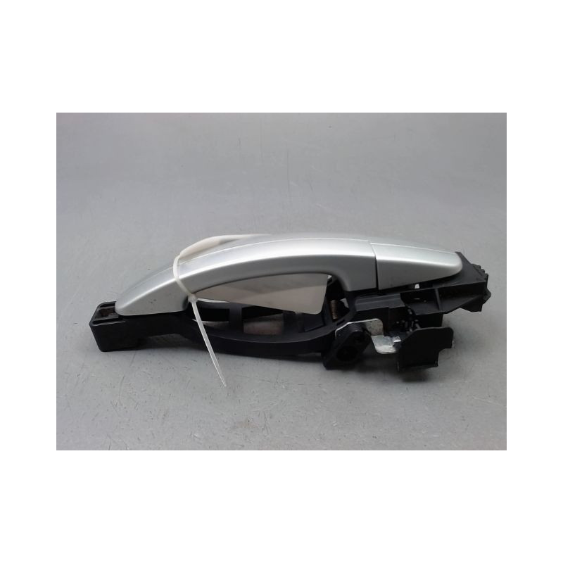 POIGNEE EXTERIEURE PORTE ARRIERE DROIT FORD FOCUS III 2011-...