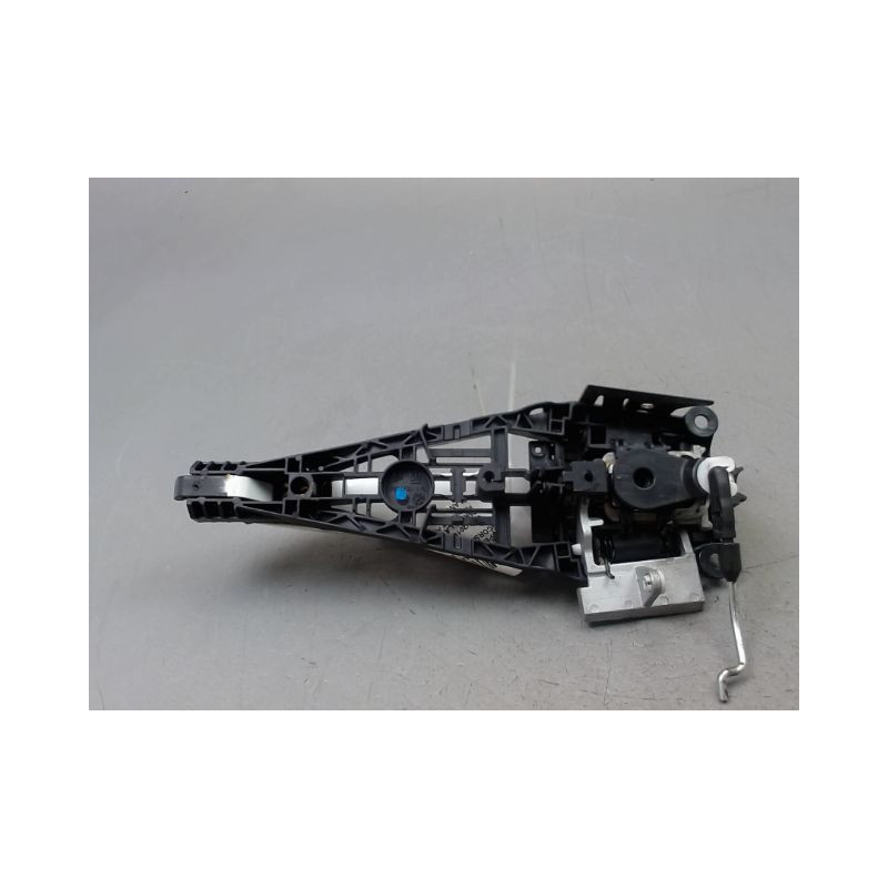 POIGNEE EXTERIEURE PORTE AVANT GAUCHE OPEL CORSA 2010-