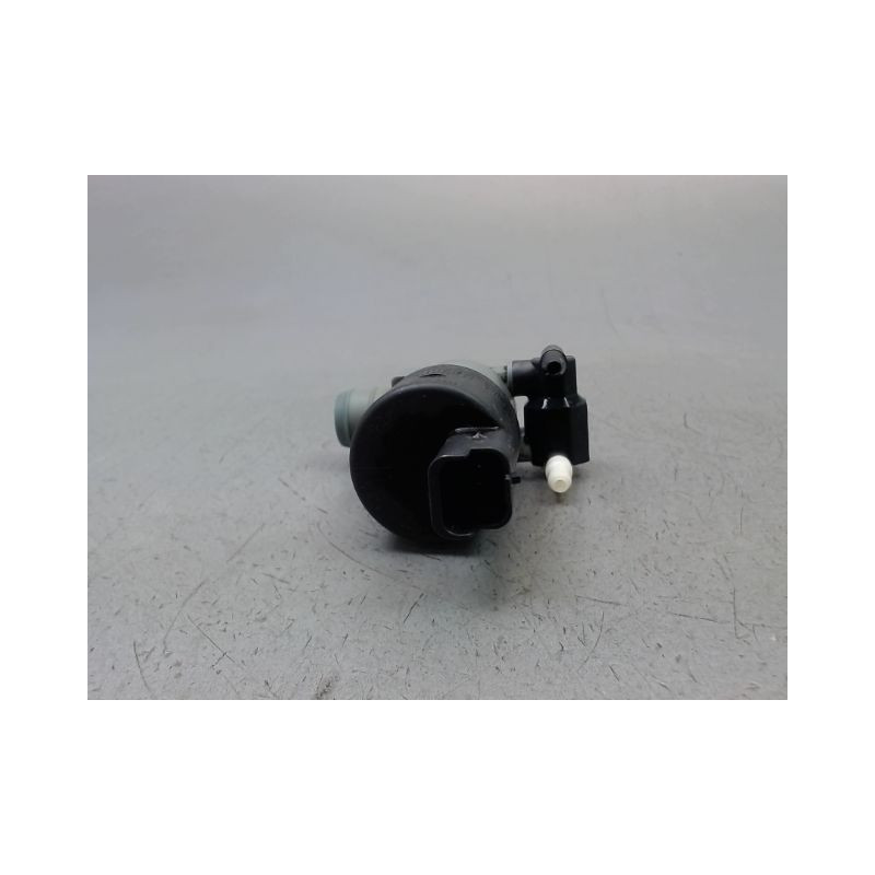 POMPE LAVE-GLACE AVANT DACIA LOGAN MCV I Phase 2 2008-2013
