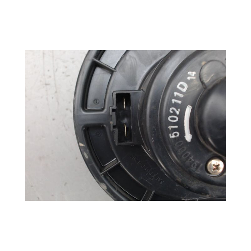 MOTEUR VENTILATEUR CHAUFFAGE MITSUBISHI PAJERO