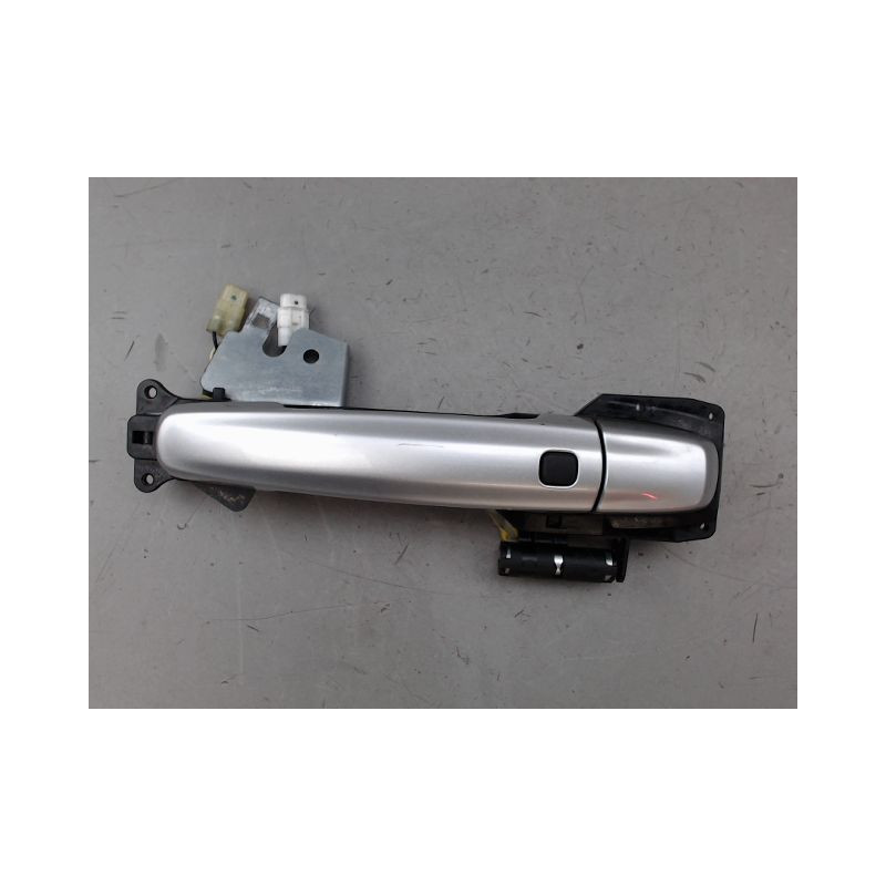 POIGNEE EXTERIEURE PORTE AVANT DROIT SUZUKI SWIFT